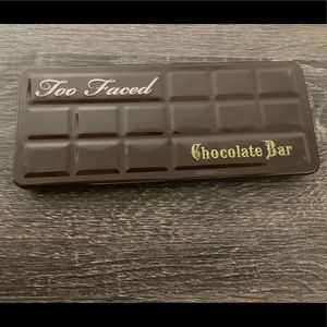 Too faced chocolate bar pallet